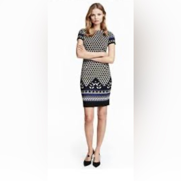 H&M Texturized Geometric Patterned Dress in Black and Blue-Size Medium - Picture 1 of 12